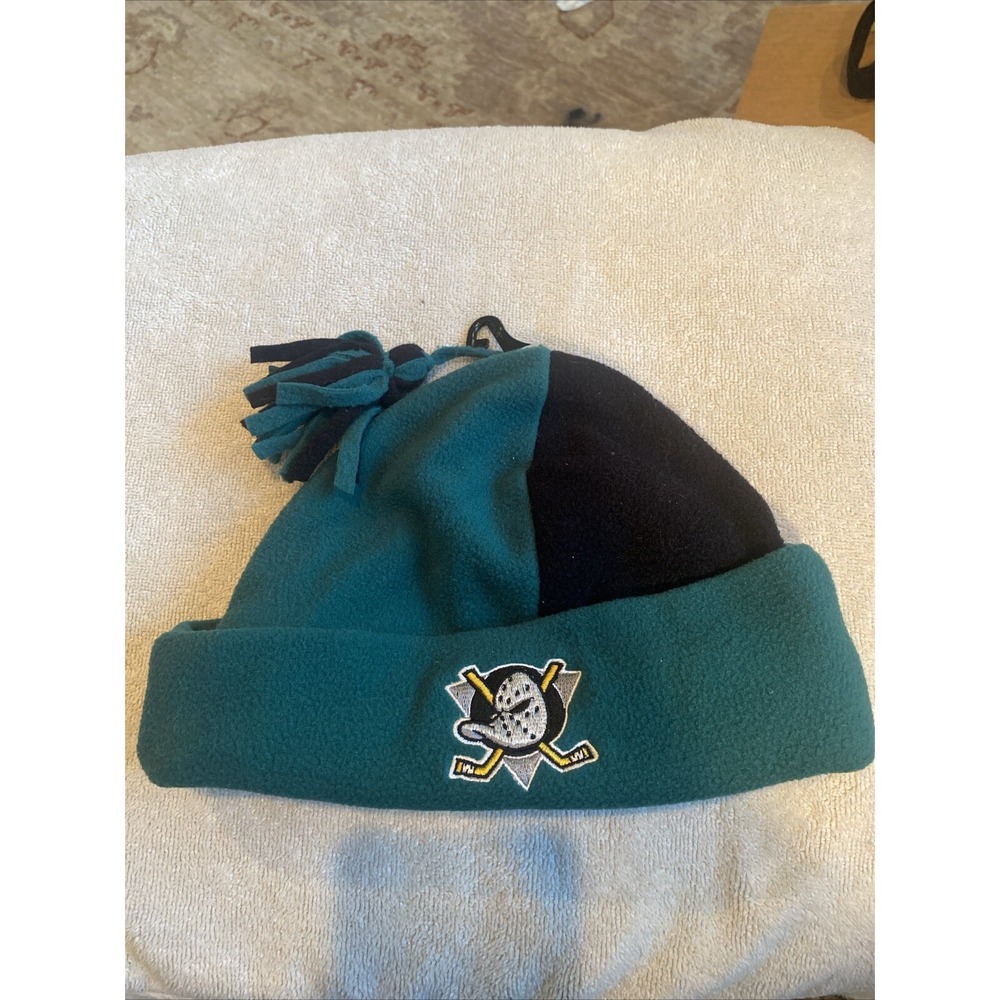 Anaheim Ducks - NHL Hockey - Cuffed‎ Knit Winter Beanie Sport Hat Ski Cap